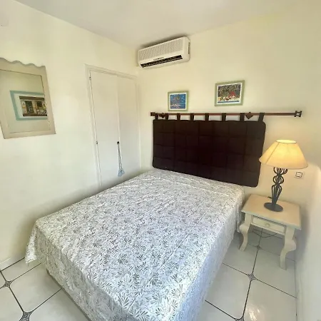 Baie Santa Apartment Roses
